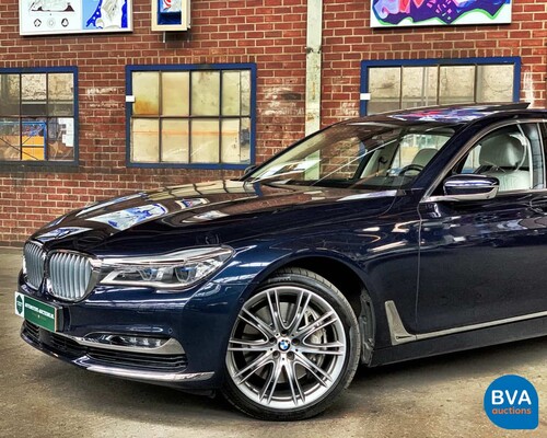 BMW 750Li xDrive 449pk High Ex. 2015 V8 7 Series LANG, RK-276-X.