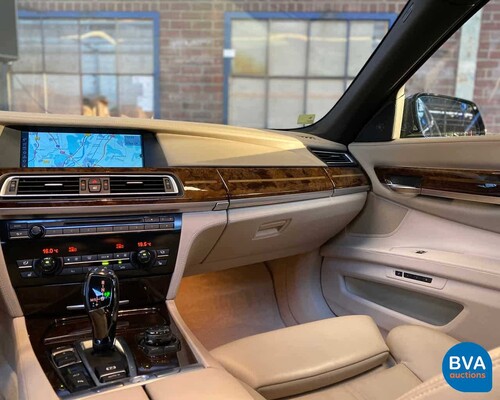 BMW 760i V12 544pk 2011, 97-TVG-6