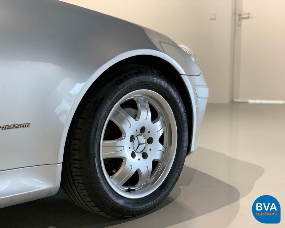 Mercedes-Benz SLK200 Roadster 2005, 32-RJ-ZG.