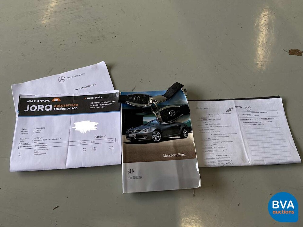 Mercedes-Benz SLK200 Roadster 2005, 32-RJ-ZG.