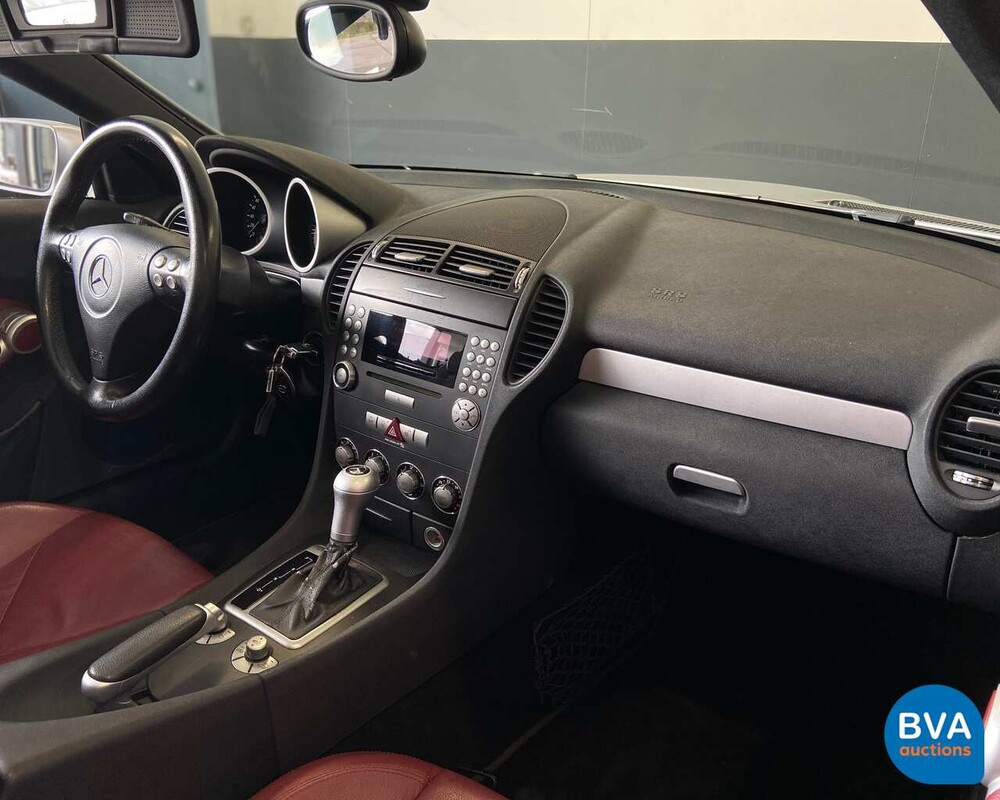 Mercedes-Benz SLK200 Roadster 2005, 32-RJ-ZG.