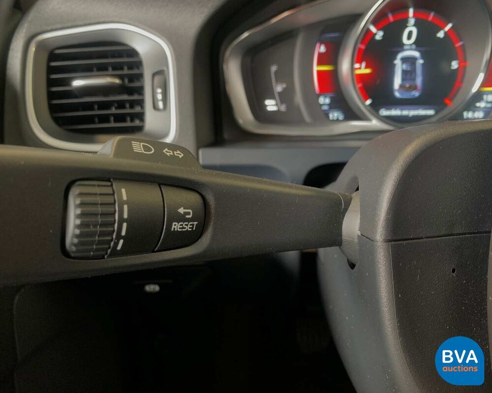 Volvo V60 D3 Summum 150 PS 2015, XN-637-J.