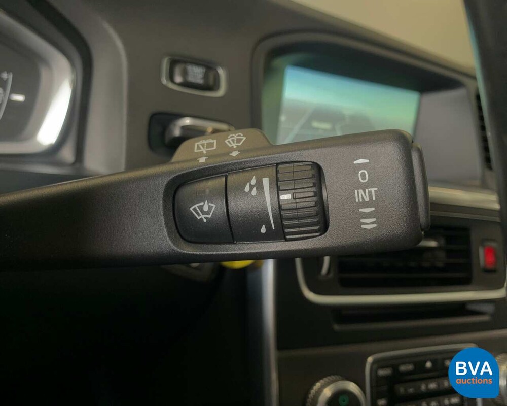 Volvo V60 D3 Summum 150 PS 2015, XN-637-J.