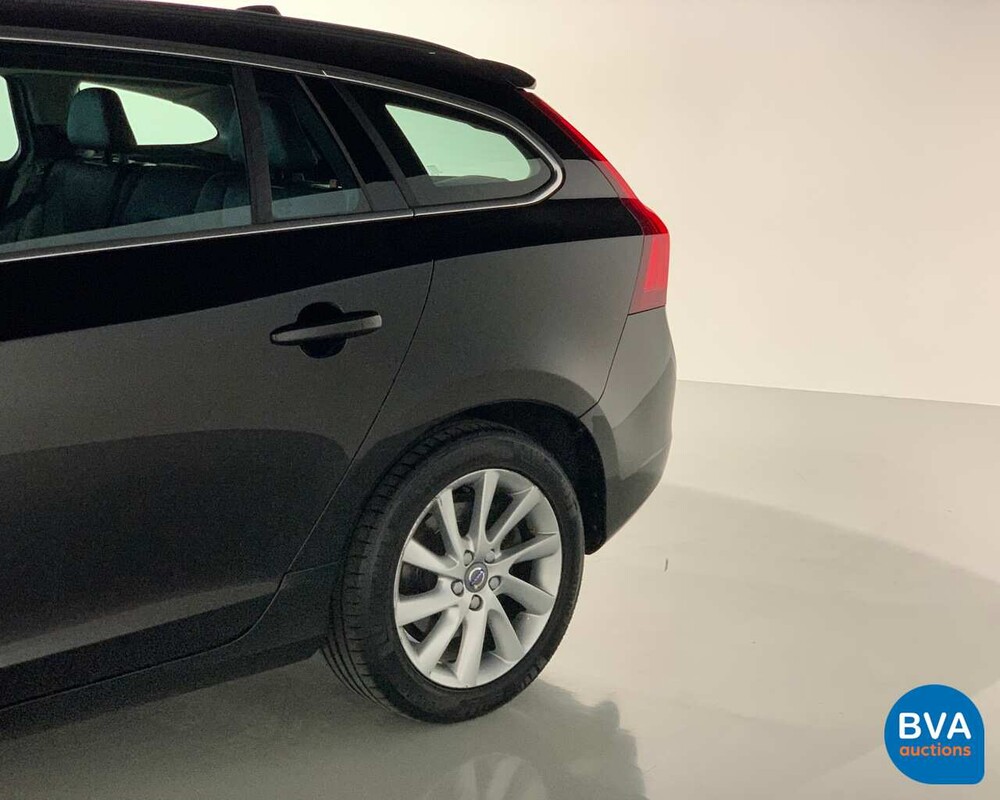 Volvo V60 D3 Summum 150 PS 2015, XN-637-J.