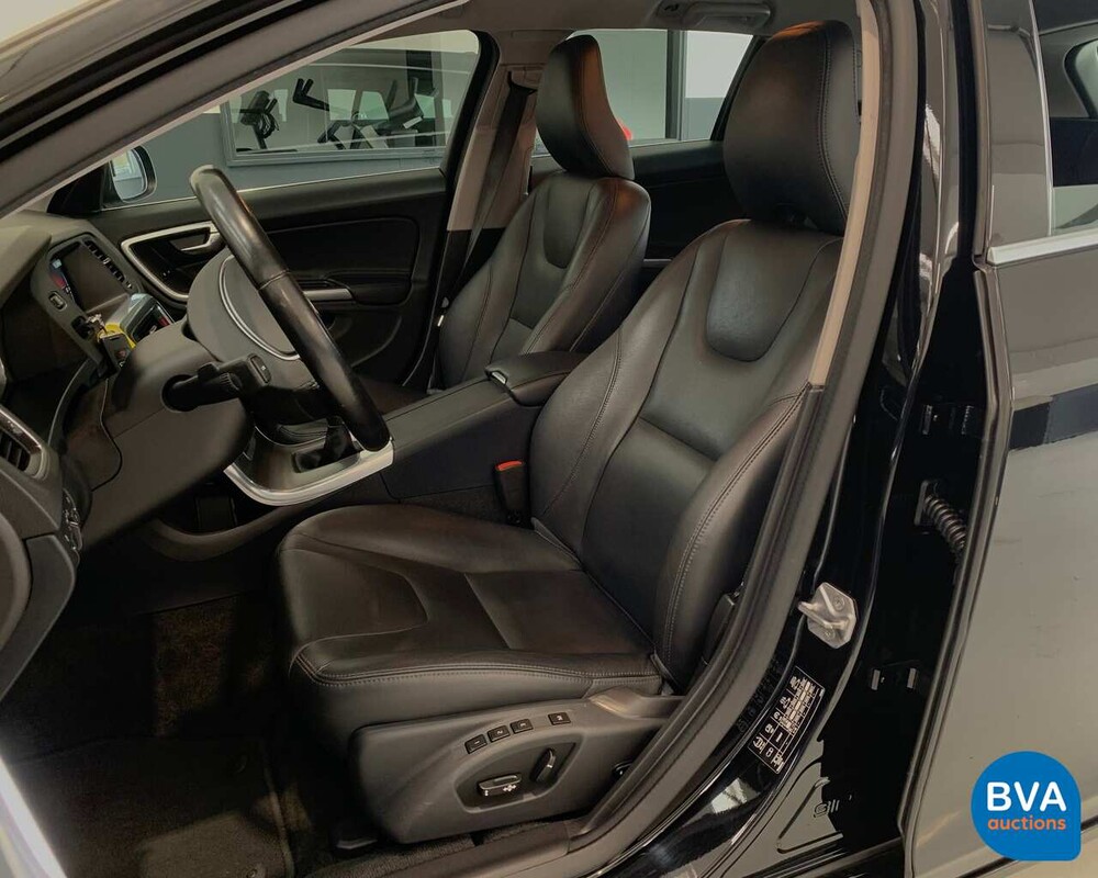 Volvo V60 D3 Summum 150 PS 2015, XN-637-J.