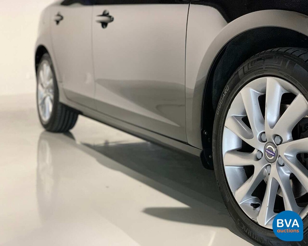 Volvo V60 D3 Summum 150 PS 2015, XN-637-J.