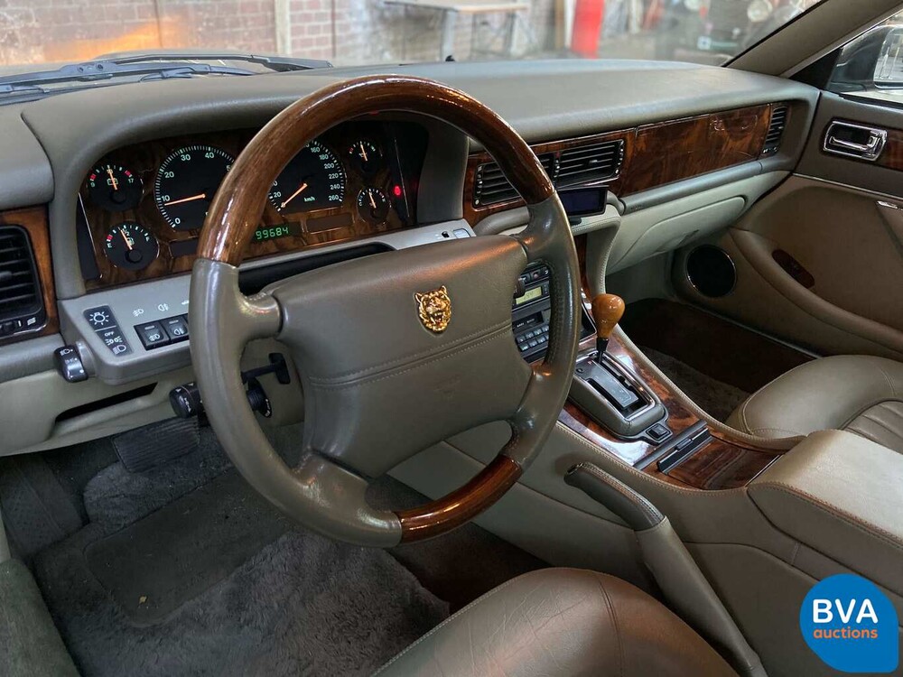 Jaguar Sovereign 4.0 V8 -1e Besitzer / Original NL- 1997, RD-SZ-07.