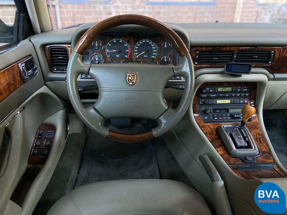 Jaguar Sovereign 4.0 V8 -1e Besitzer / Original NL- 1997, RD-SZ-07.