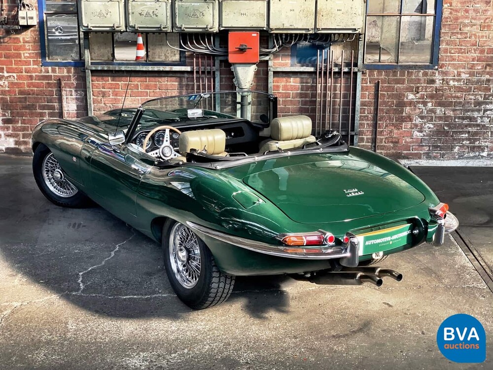 Jaguar E-Type Cabrio 4.2 Sechs-in-Line-Reproduktion, YG-17-VR.