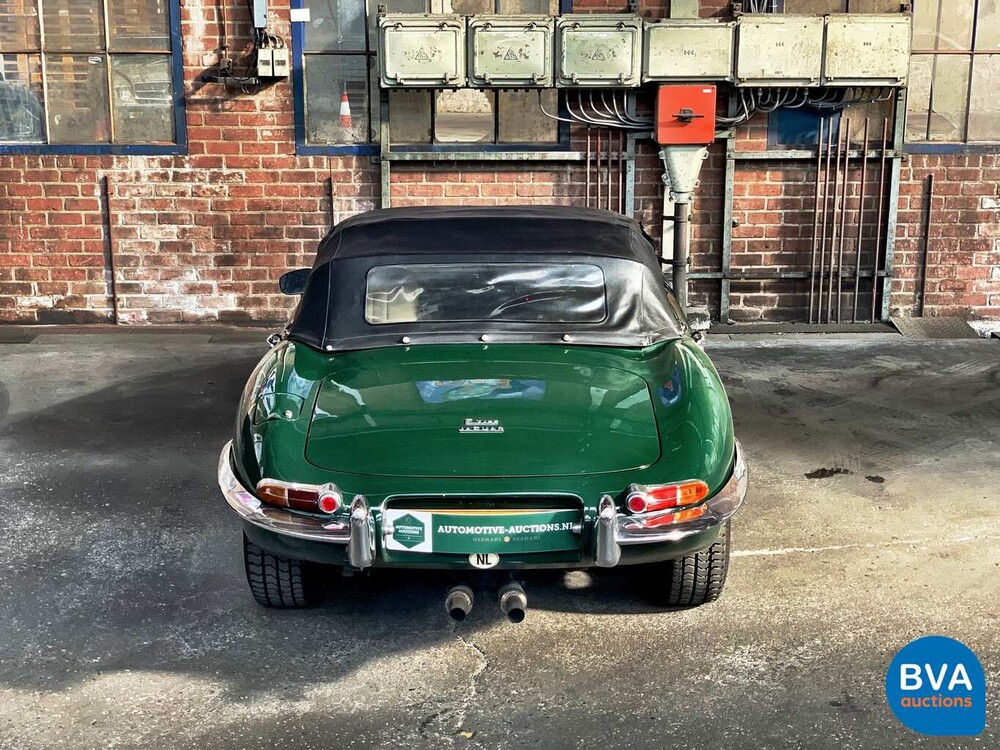 Jaguar E-Type Cabrio 4.2 Sechs-in-Line-Reproduktion, YG-17-VR.