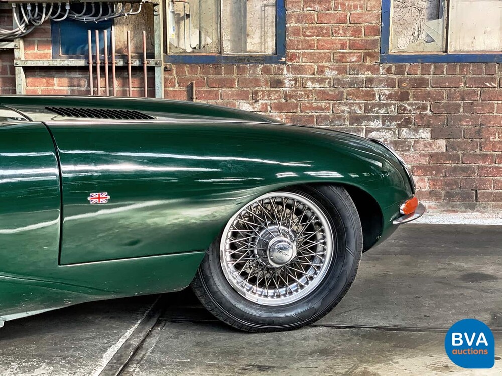 Jaguar E-Type Cabrio 4.2 Sechs-in-Line-Reproduktion, YG-17-VR.