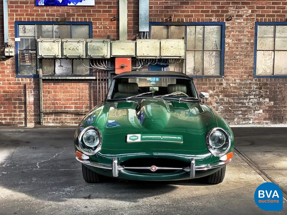 Jaguar E-Type Cabrio 4.2 Sechs-in-Line-Reproduktion, YG-17-VR.