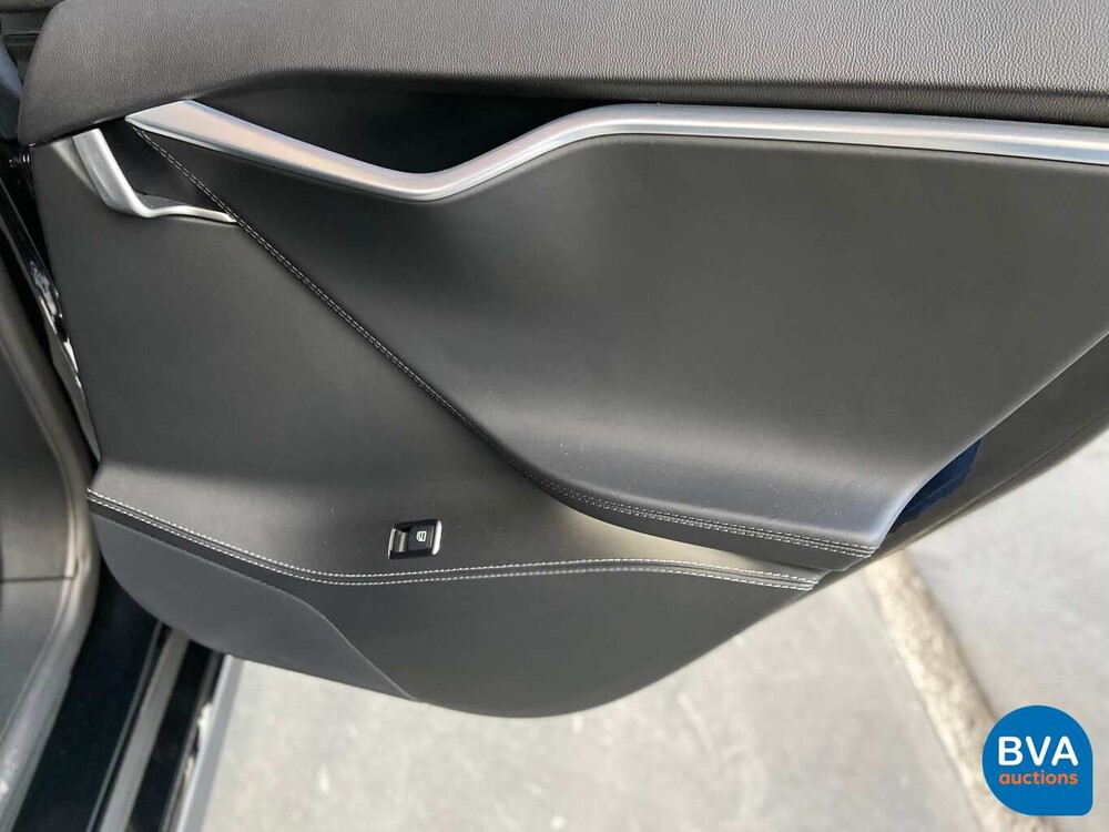 Tesla Model S 85D Base 423 Stück 2015, GJ-387-Z.