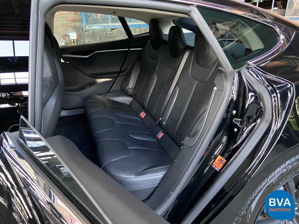 Tesla Model S 85D Base 423 Stück 2015, GJ-387-Z.