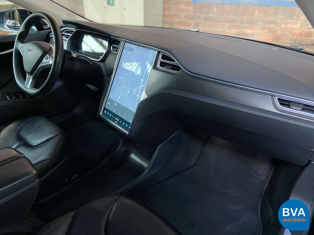 Tesla Model S 85D Base 423 Stück 2015, GJ-387-Z.