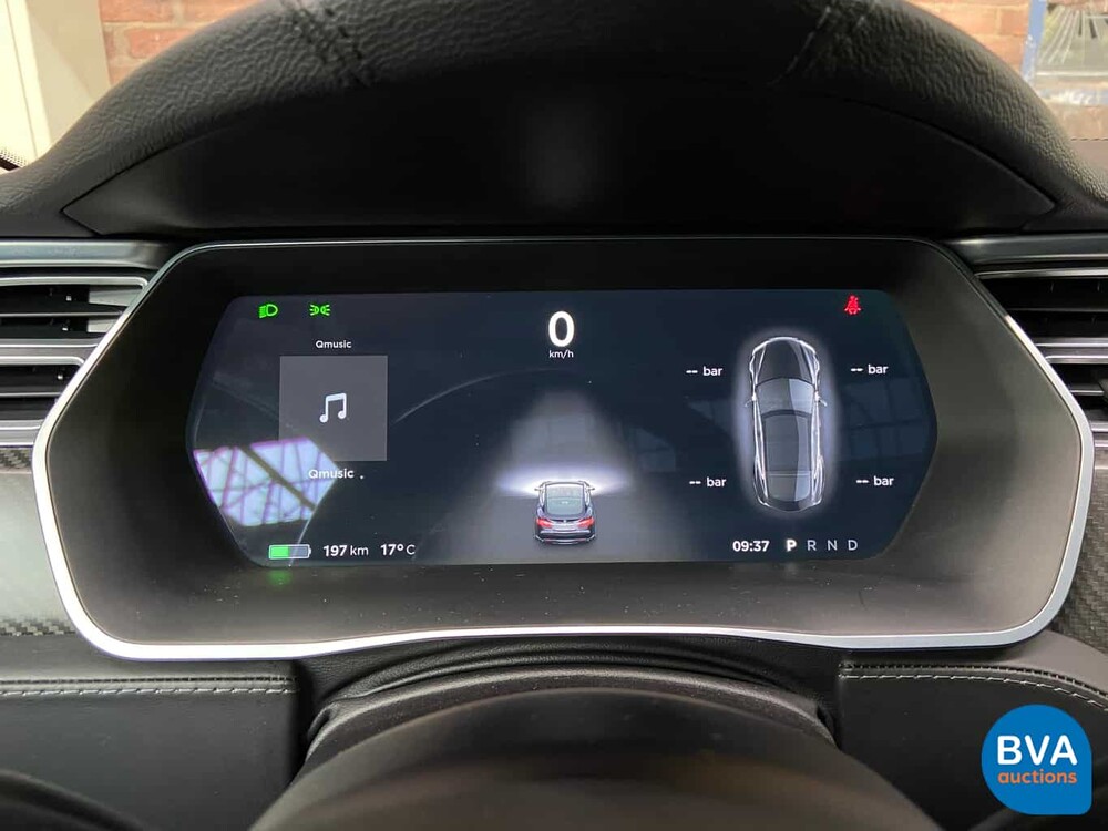 Tesla Model S 85D Base 423 Stück 2015, GJ-387-Z.