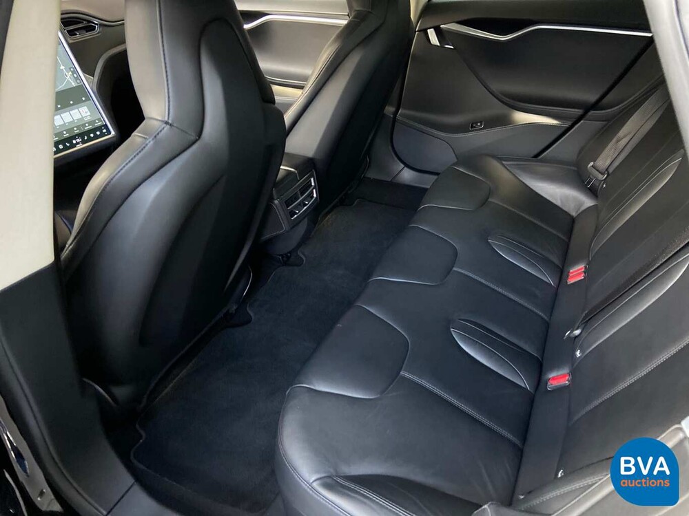 Tesla Model S 85D Base 423 Stück 2015, GJ-387-Z.