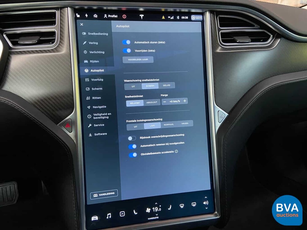 Tesla Model S 85D Base 423 Stück 2015, GJ-387-Z.