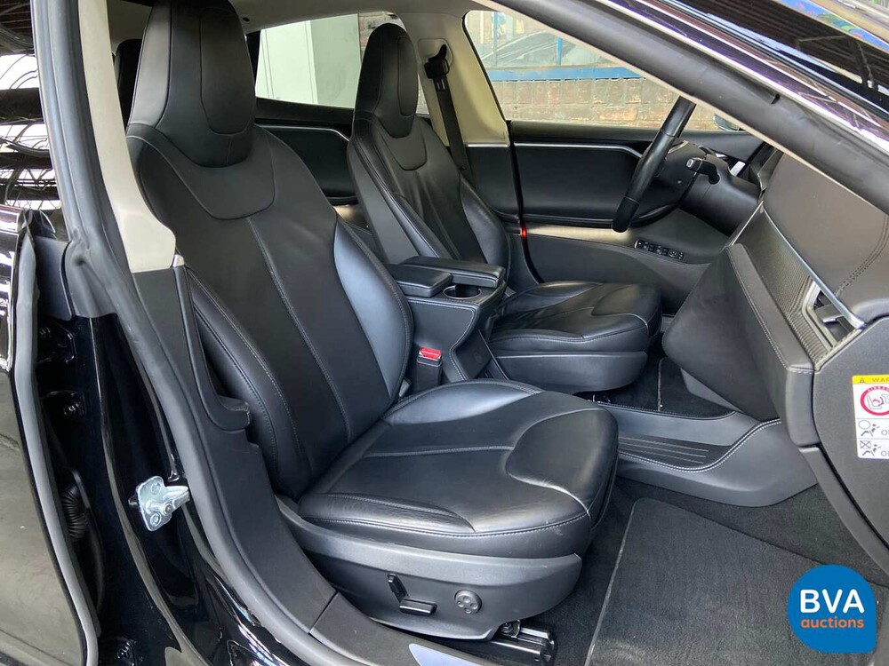 Tesla Model S 85D Base 423 Stück 2015, GJ-387-Z.