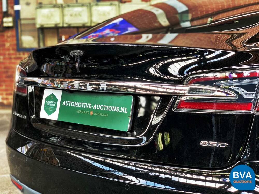 Tesla Model S 85D Base 423 Stück 2015, GJ-387-Z.