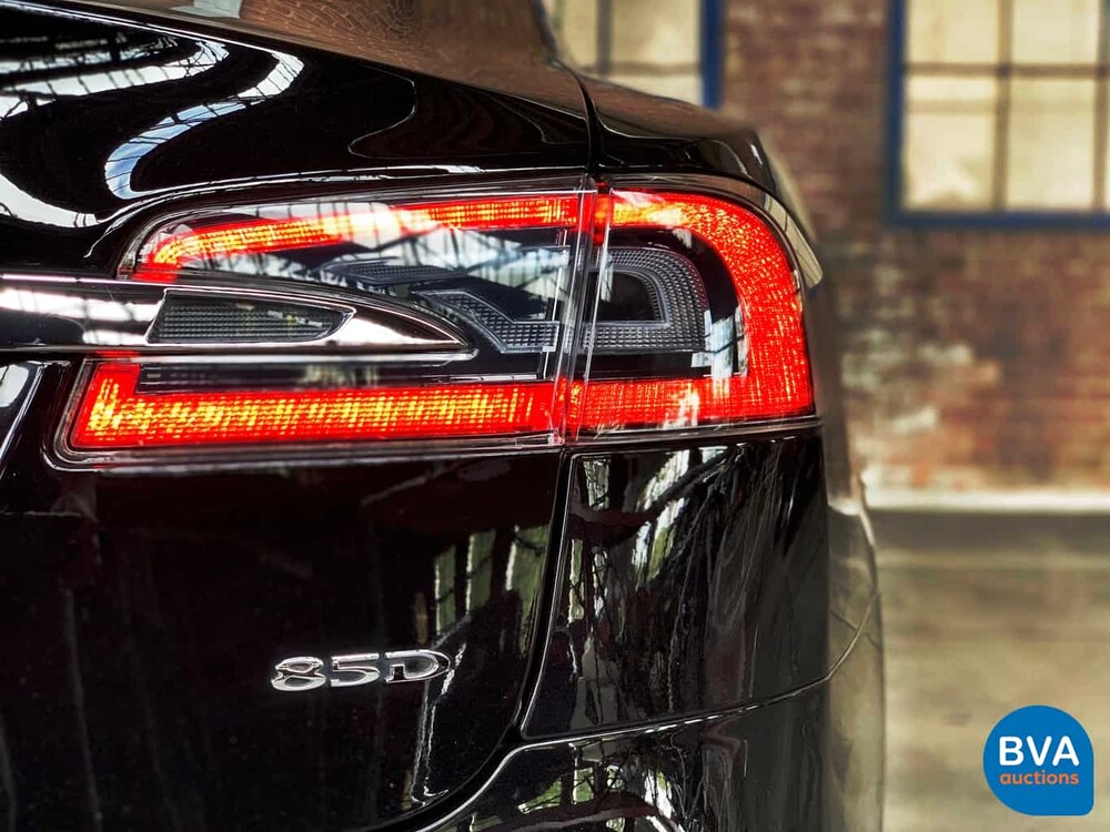 Tesla Model S 85D Base 423 Stück 2015, GJ-387-Z.