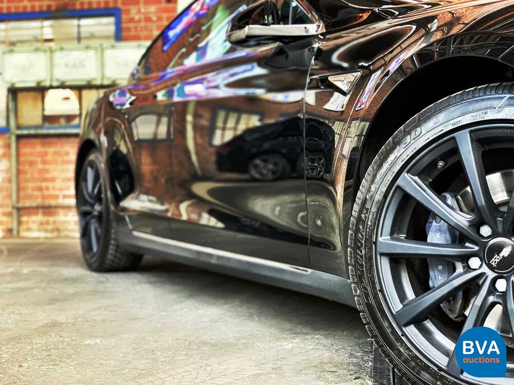 Tesla Model S 85D Base 423 Stück 2015, GJ-387-Z.