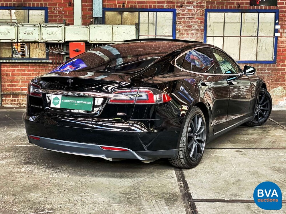 Tesla Model S 85D Base 423 Stück 2015, GJ-387-Z.