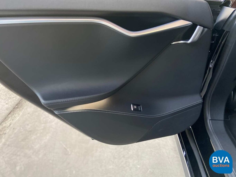 Tesla Model S 85D Base 423 Stück 2015, GJ-387-Z.
