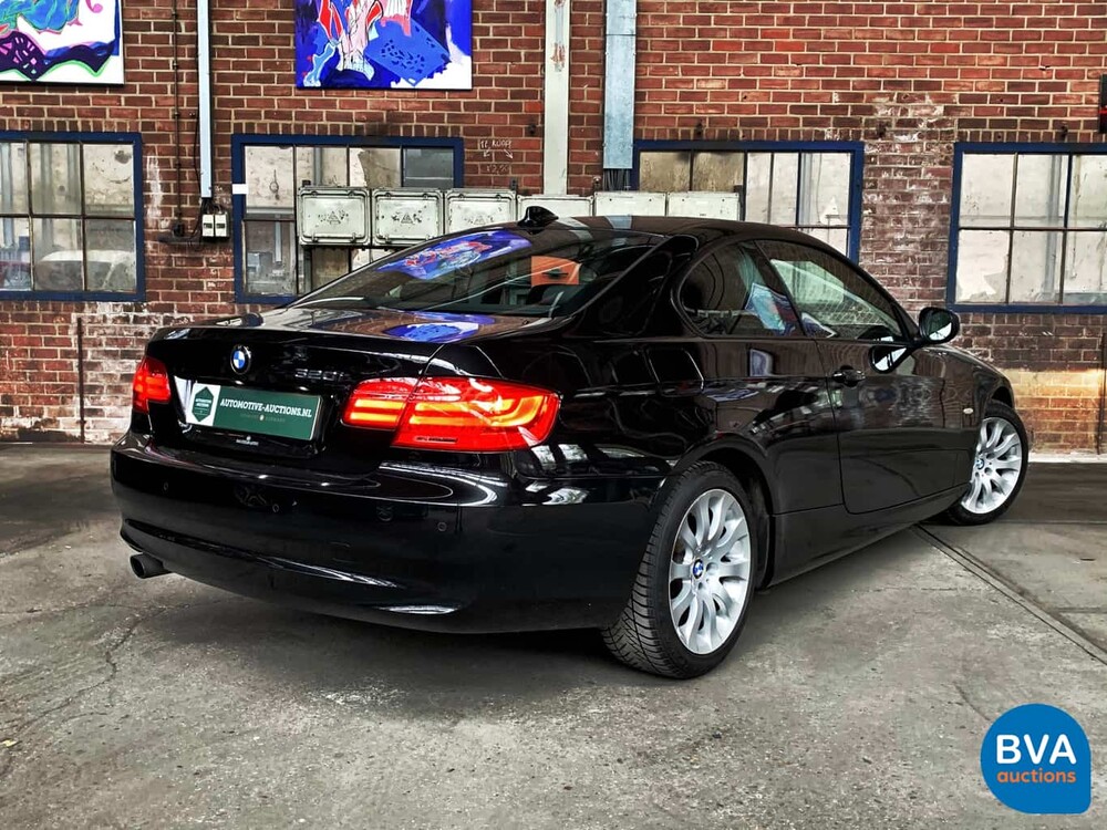 BMW 320i Coupé 170 PS 3er 2011, 14-ZDJ-4.