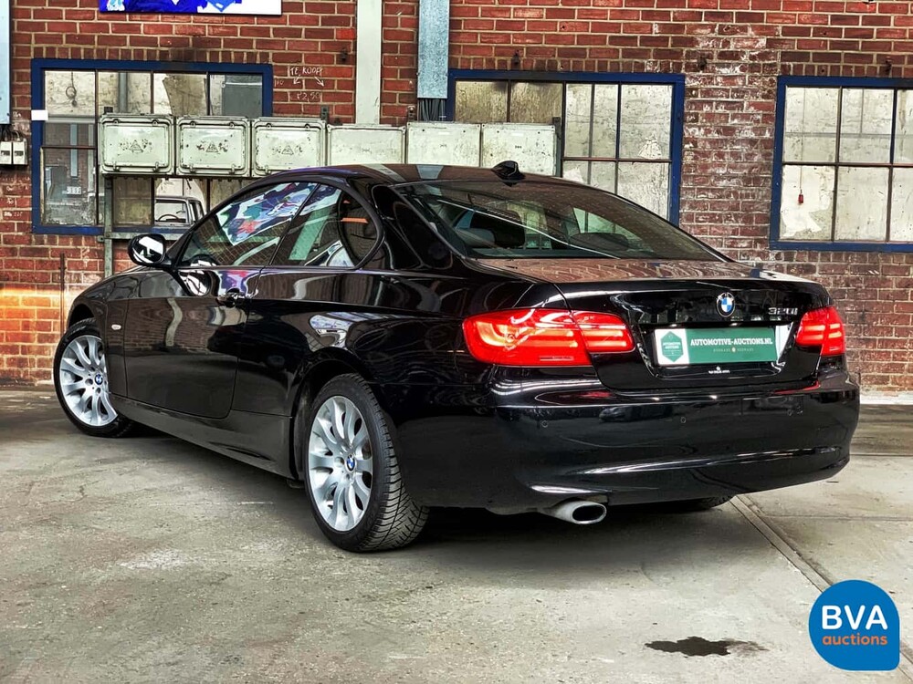 BMW 320i Coupé 170 PS 3er 2011, 14-ZDJ-4.