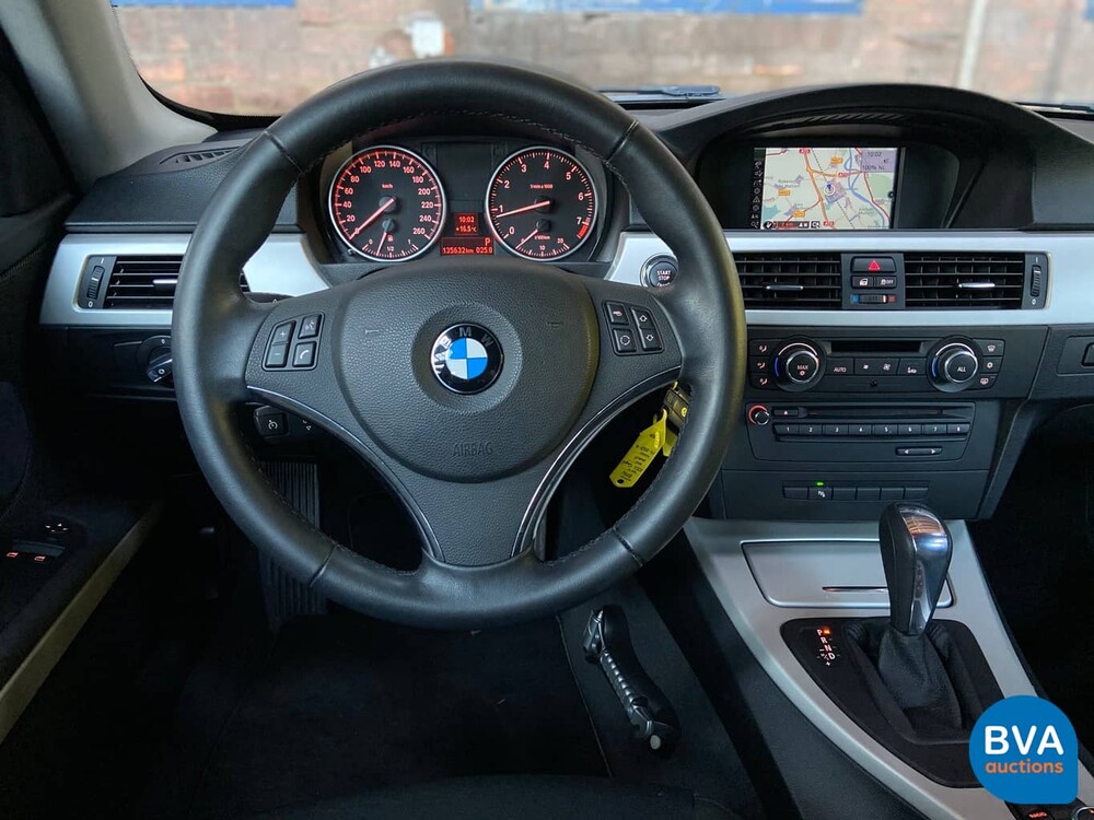 BMW 320i Coupé 170 PS 3er 2011, 14-ZDJ-4.