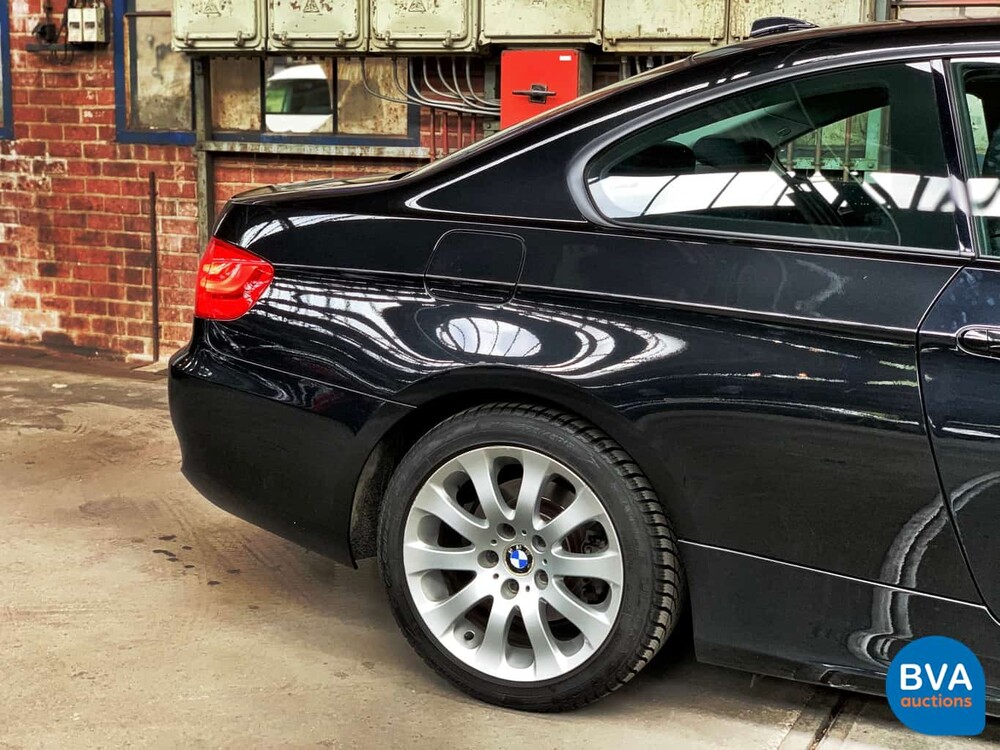 BMW 320i Coupé 170 PS 3er 2011, 14-ZDJ-4.