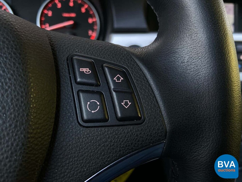 BMW 320i Coupé 170 PS 3er 2011, 14-ZDJ-4.