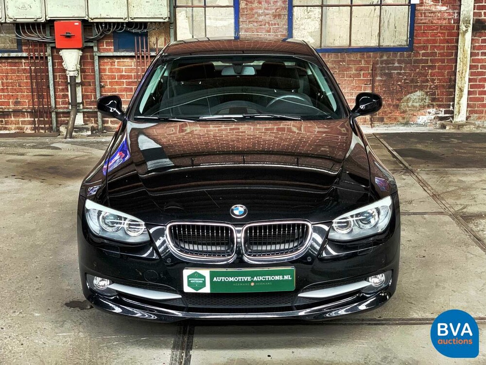 BMW 320i Coupé 170 PS 3er 2011, 14-ZDJ-4.