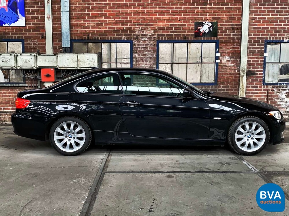 BMW 320i Coupé 170 PS 3er 2011, 14-ZDJ-4.