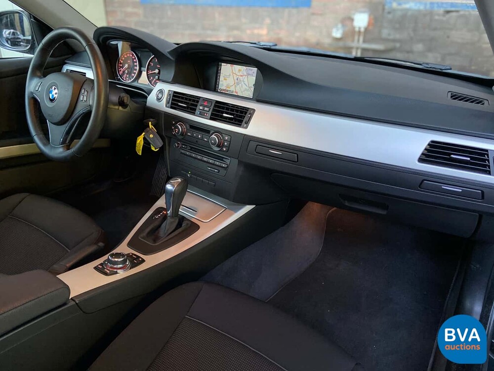 BMW 320i Coupé 170 PS 3er 2011, 14-ZDJ-4.