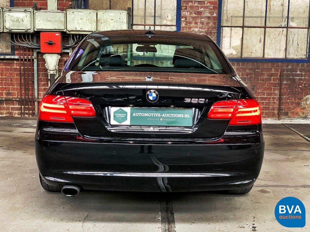 BMW 320i Coupé 170 PS 3er 2011, 14-ZDJ-4.