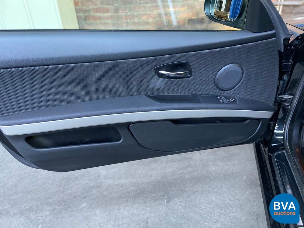 BMW 320i Coupé 170 PS 3er 2011, 14-ZDJ-4.