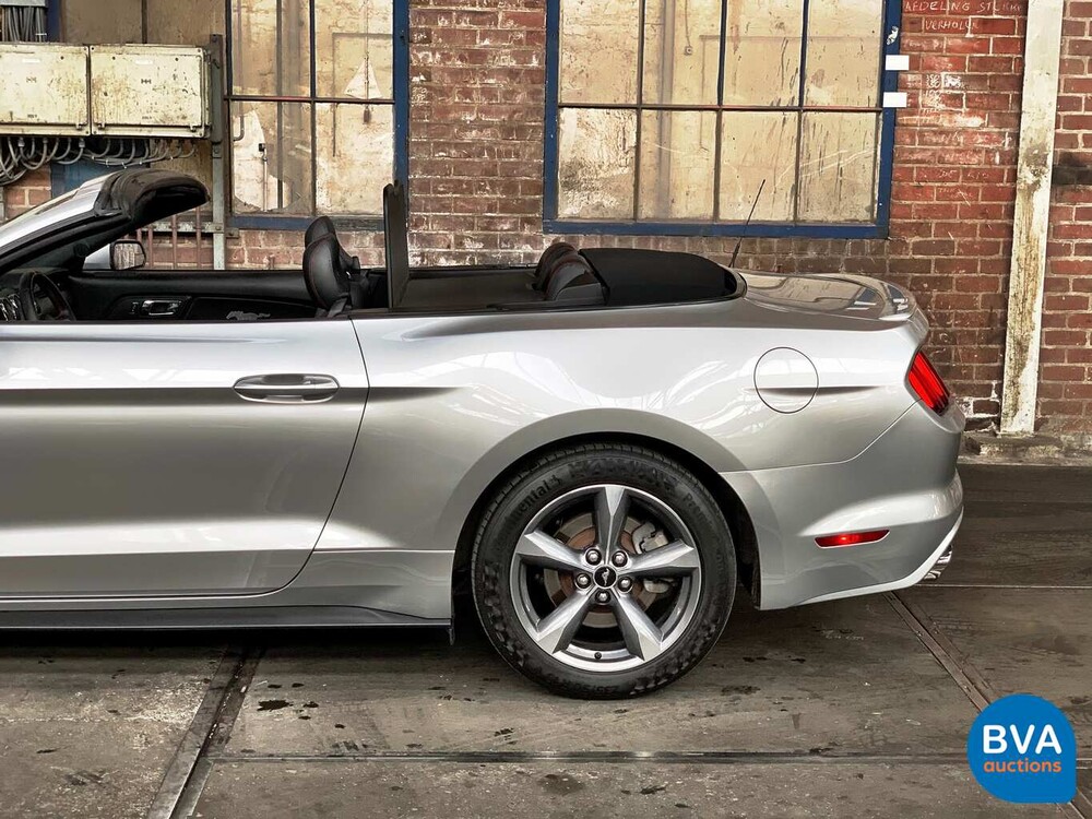 Ford Mustang Cabrio 3.7 V6 305 PS 2015, SZ-496-S.
