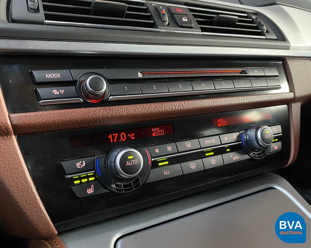 BMW 528I Touring 5er High Executive 6-Zylinder -Org. NL-, 32-PSZ-2.