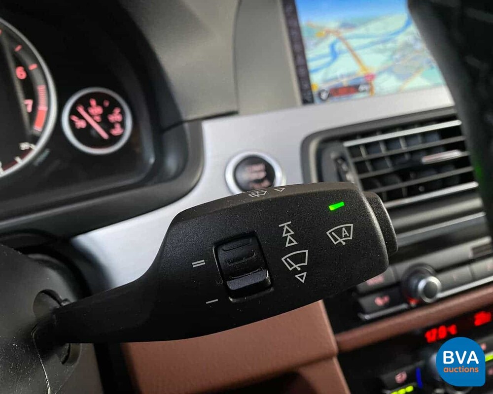 BMW 528I Touring 5er High Executive 6-Zylinder -Org. NL-, 32-PSZ-2.