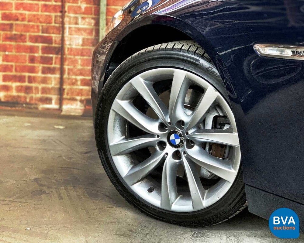 BMW 528I Touring 5er High Executive 6-Zylinder -Org. NL-, 32-PSZ-2.