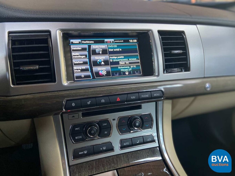 Jaguar XF Sportbremse 2.2D 163 PS 2014.