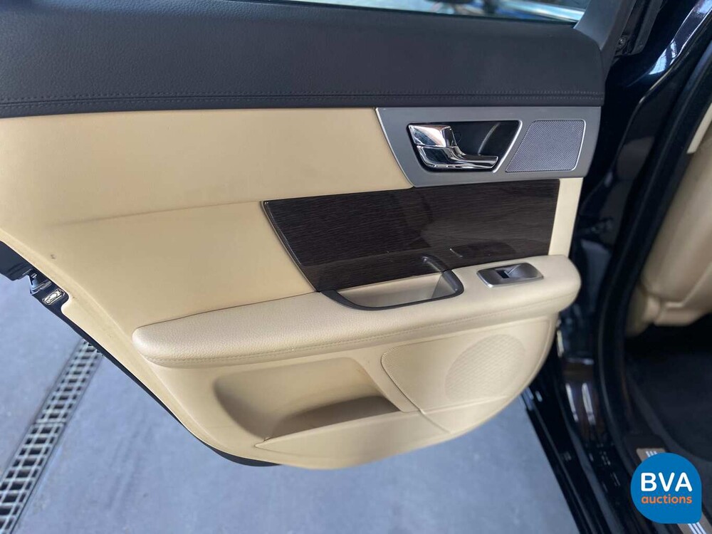 Jaguar XF Sportbremse 2.2D 163 PS 2014.