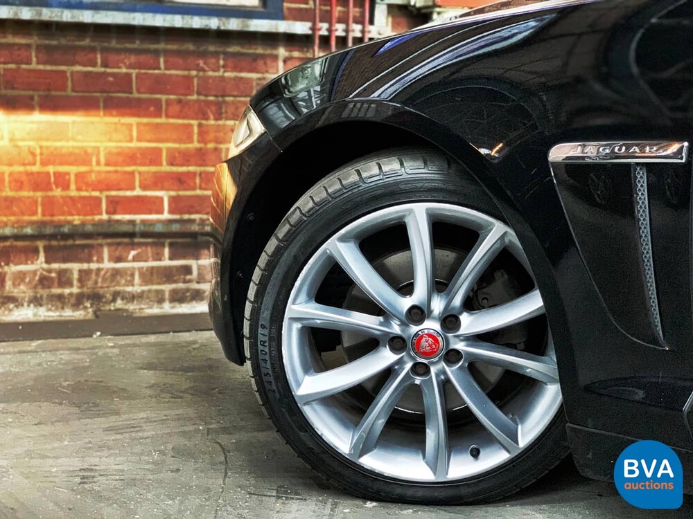 Jaguar XF Sportbremse 2.2D 163 PS 2014.
