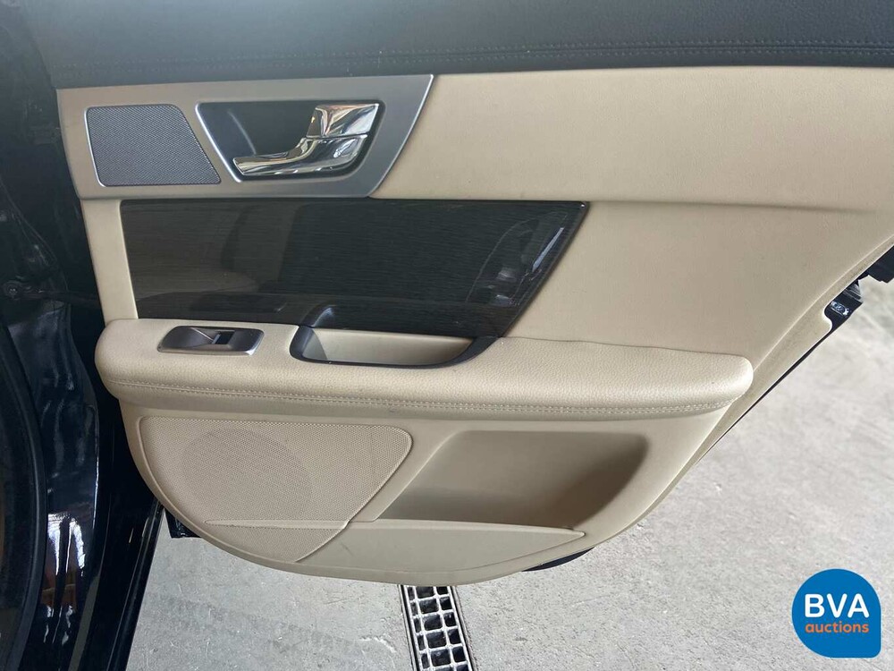 Jaguar XF Sportbremse 2.2D 163 PS 2014.