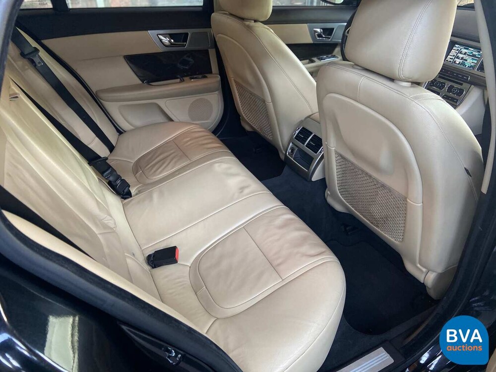 Jaguar XF Sportbremse 2.2D 163 PS 2014.