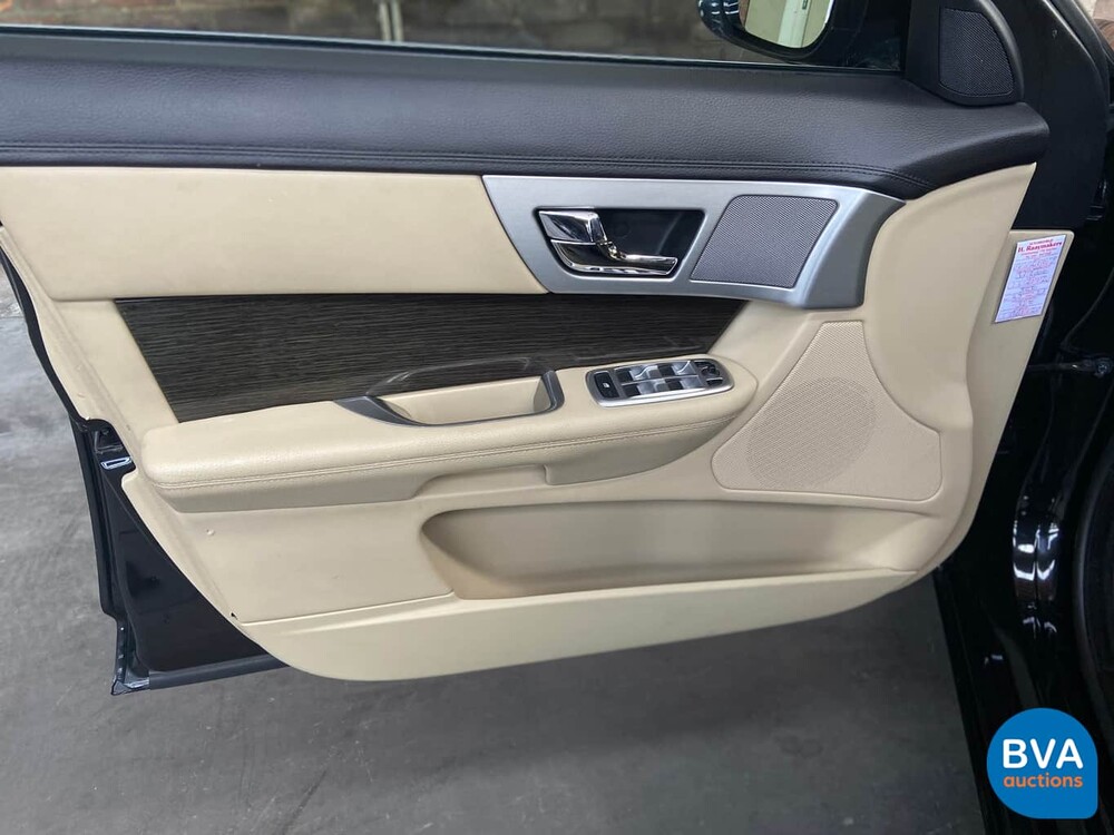 Jaguar XF Sportbremse 2.2D 163 PS 2014.