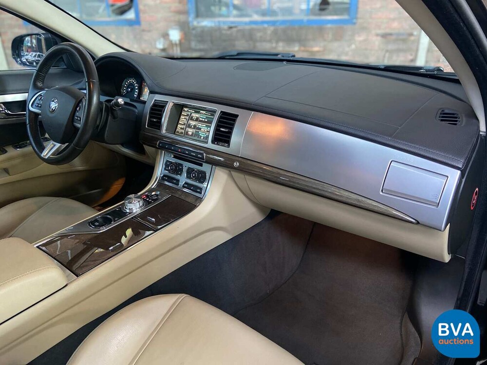 Jaguar XF Sportbremse 2.2D 163 PS 2014.