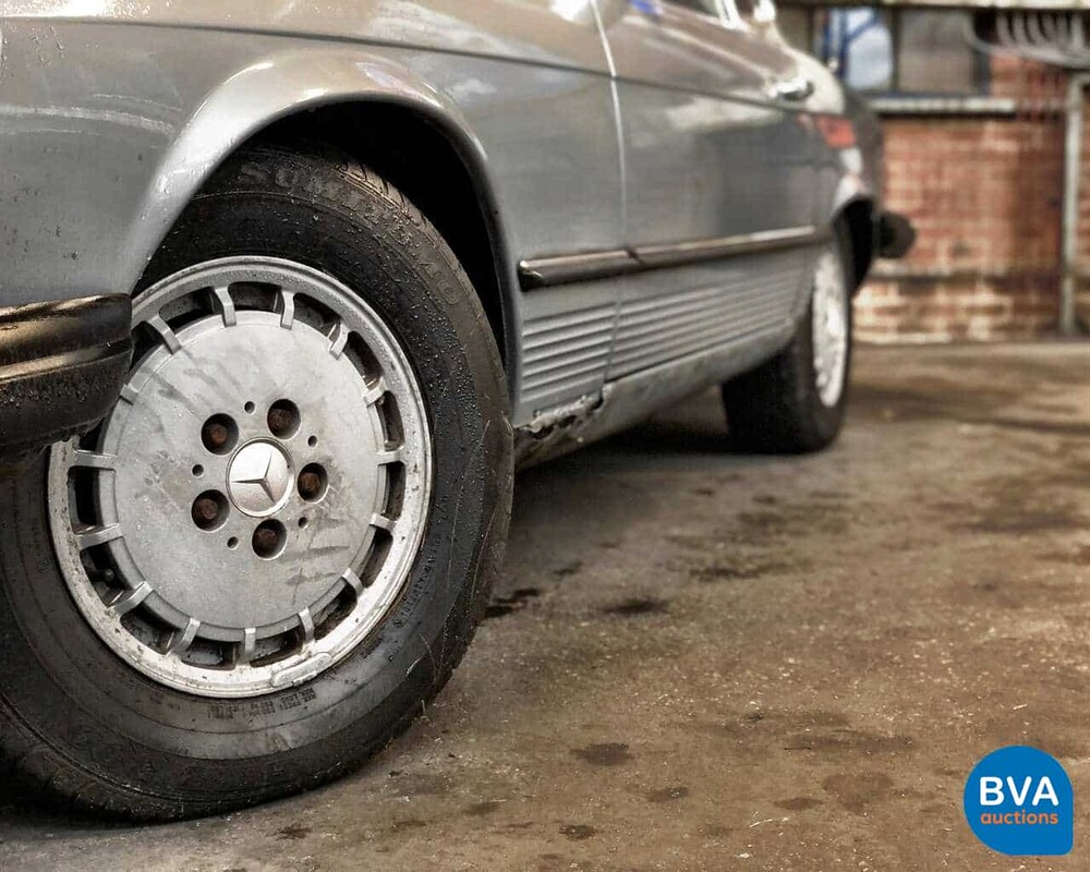 Mercedes-Benz 380SL R107 1983.